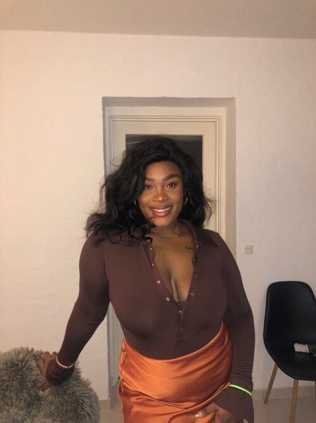 Zee Ngema exclusive star photo