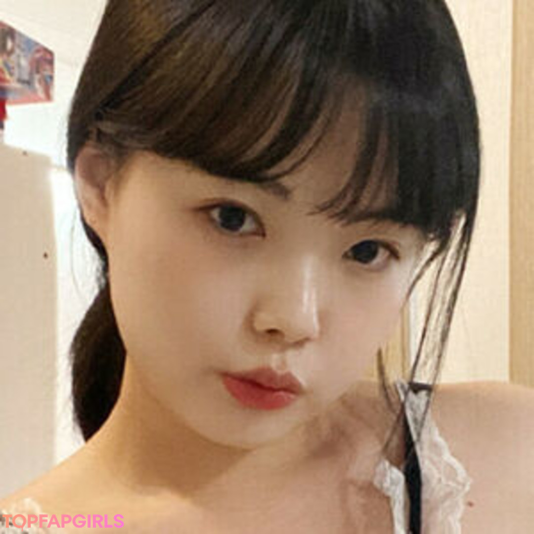 Leehee Roah pretty pornstar pictures