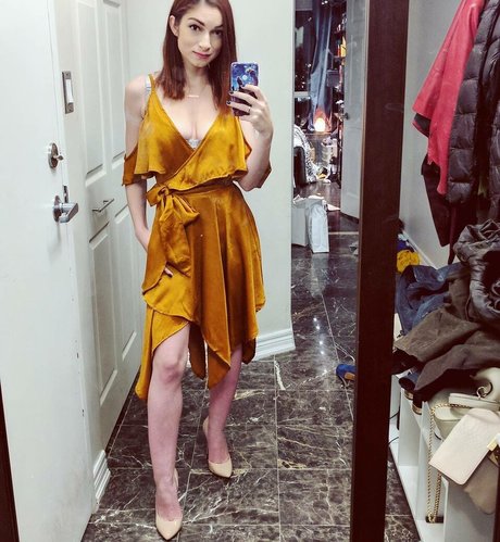 Sydney Meyer model exclusive img