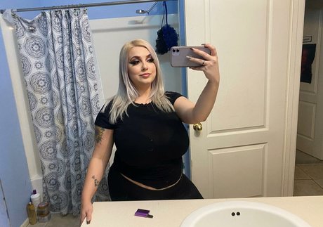 drearoseee adult actress pics