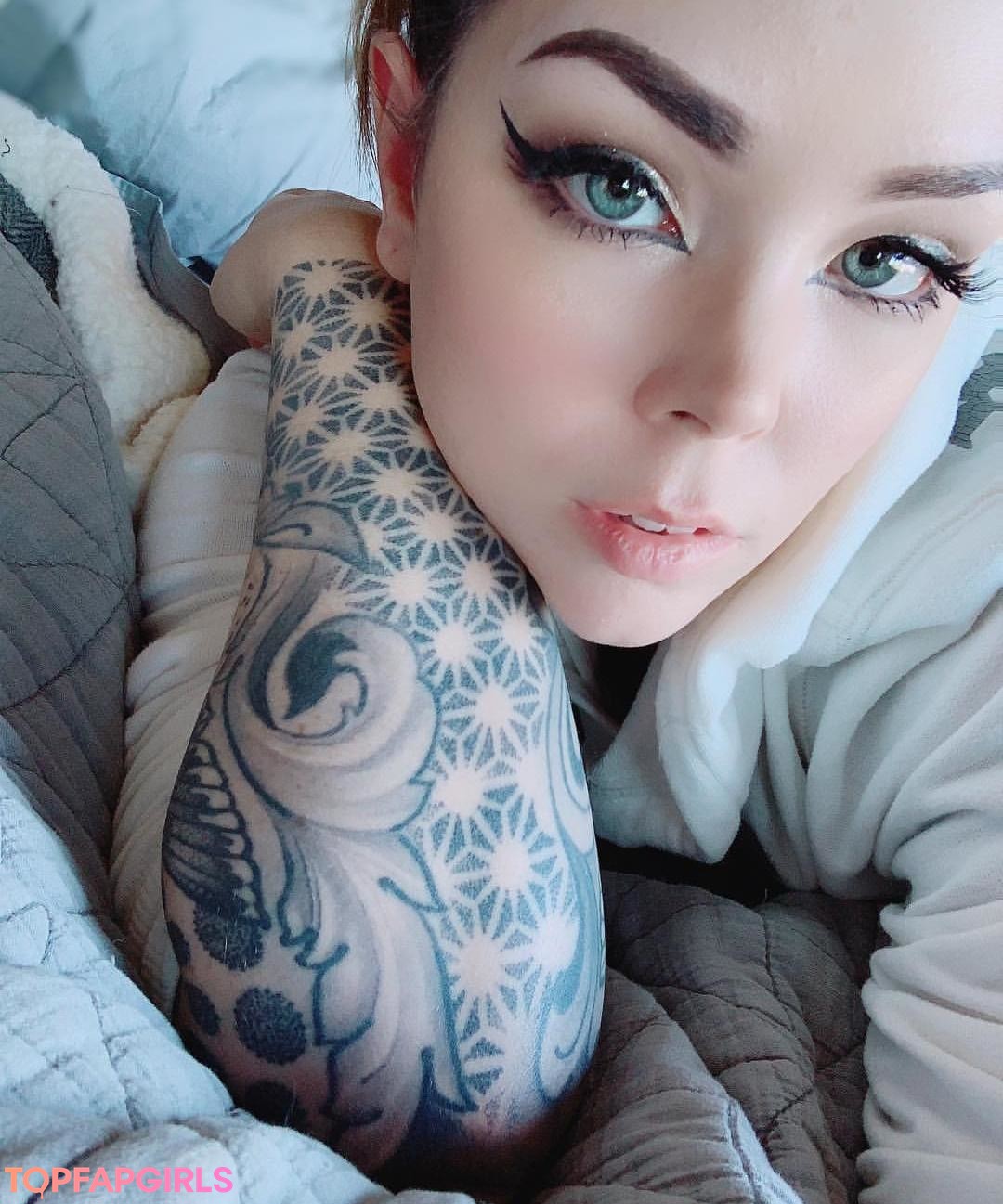 curvy star onlyfans nude photo