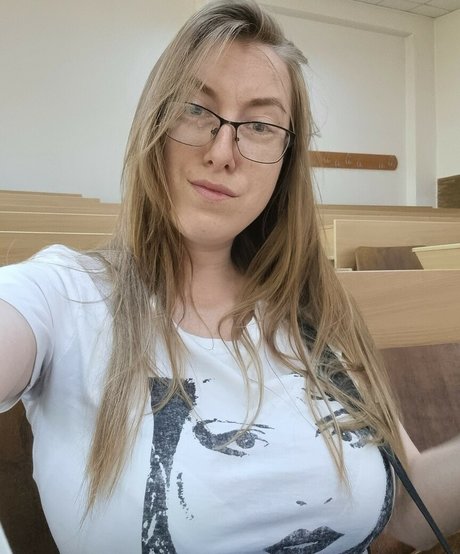 Blondy1 perfect model image