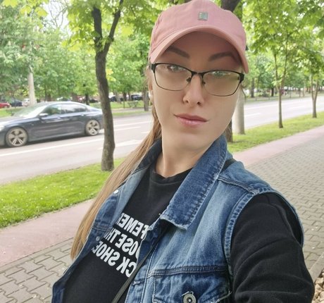 Blondy1 sexy star photos