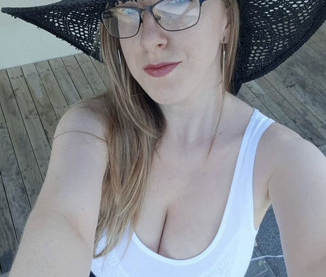 Blondy1 pornstar adult pictures