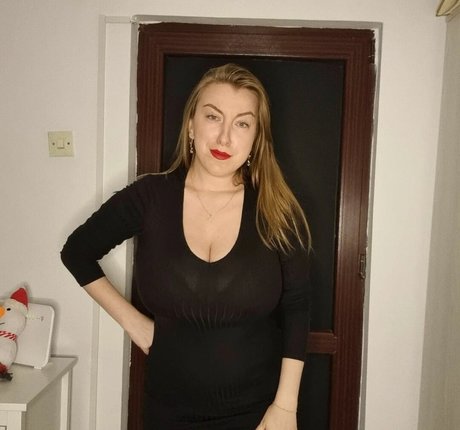 Blondy1 star exclusive pic