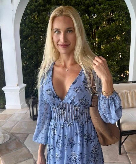 Maria Doroshina model top pic