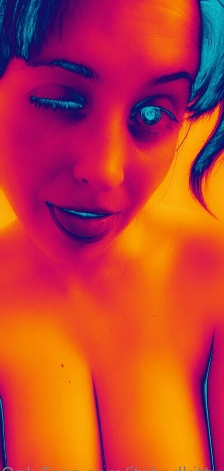 Itsbadkittyof pretty star image