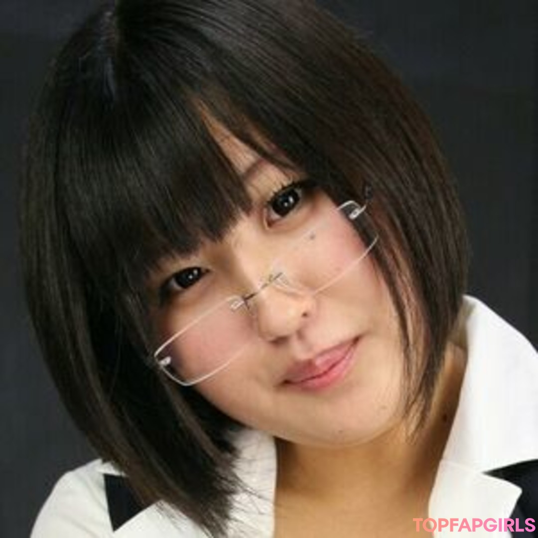 Yurino Hana pornstar top photo