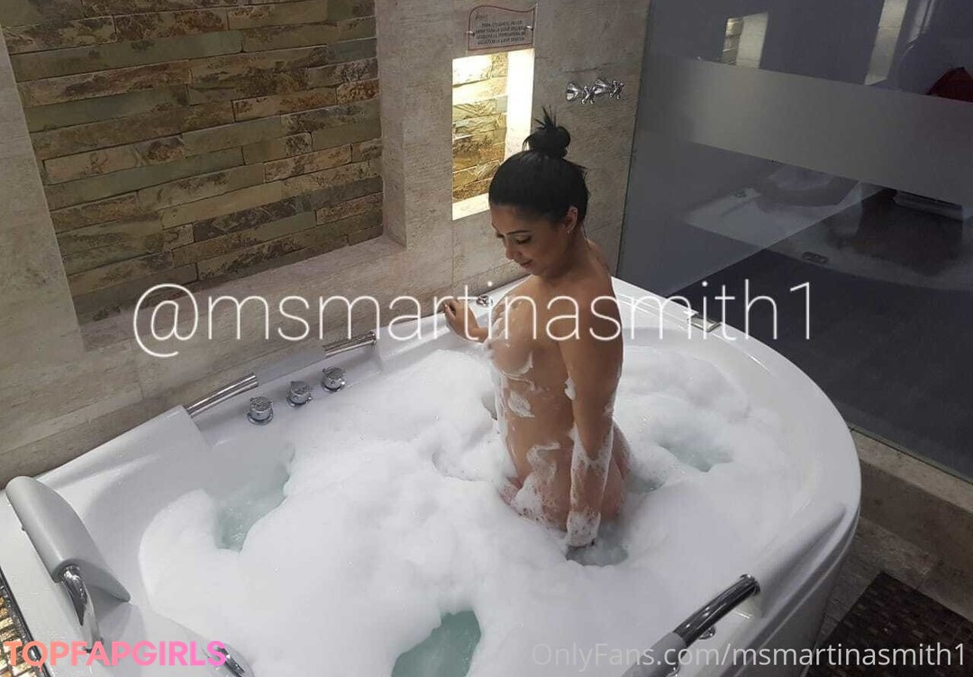 Martina Smith model pornographic images
