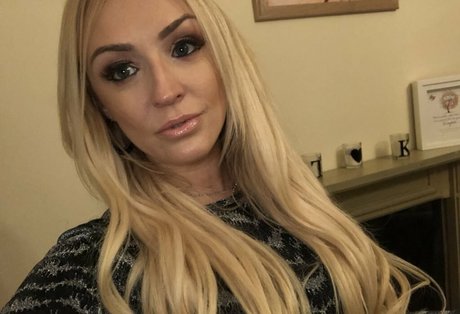 Amber Deen nice actress img