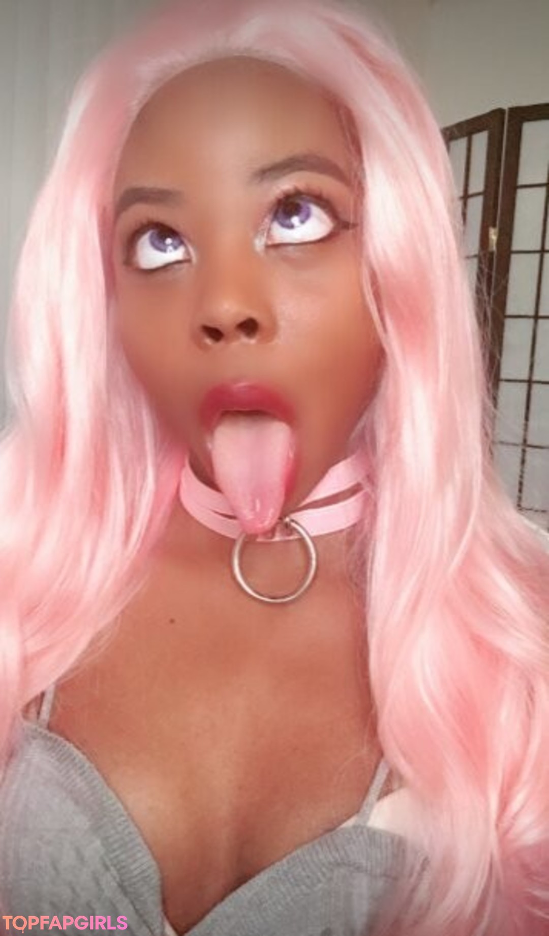 Luxsteez pretty pornstar photos