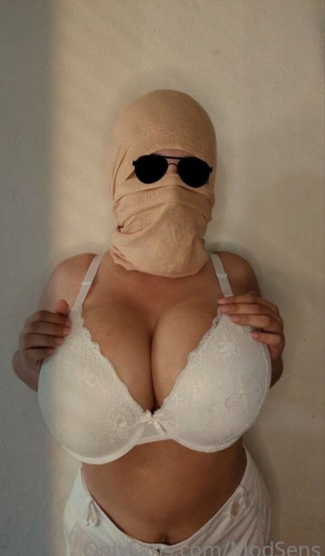 Amay xxx model gallery