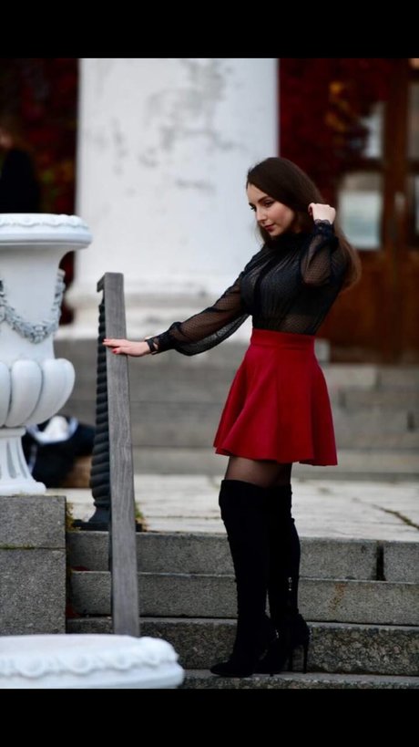 Elena Deligioz hd actress pic