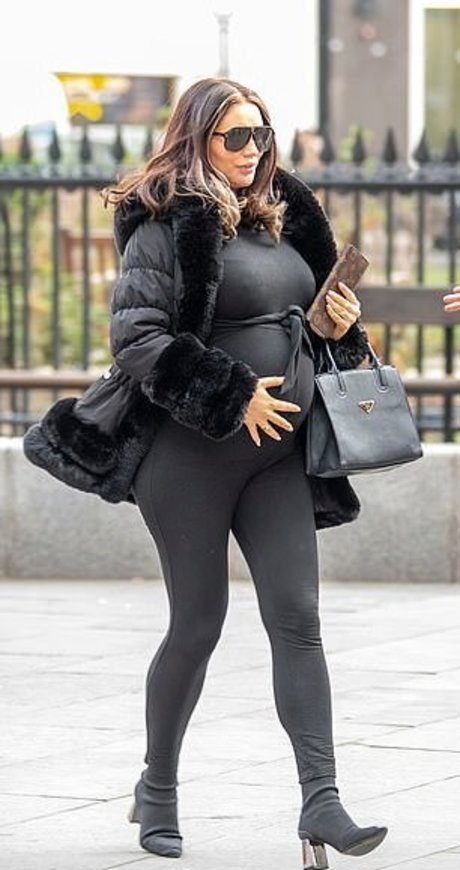 Amy Childs star top pic