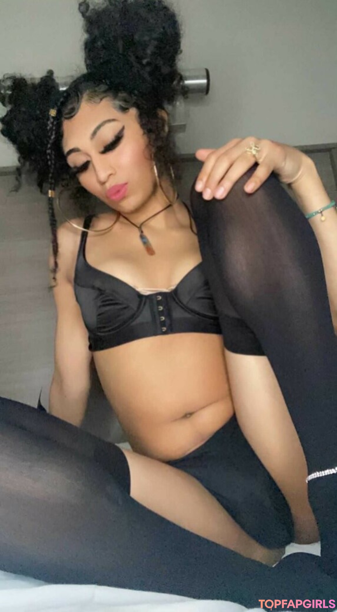 Unshaven top pornstar pic