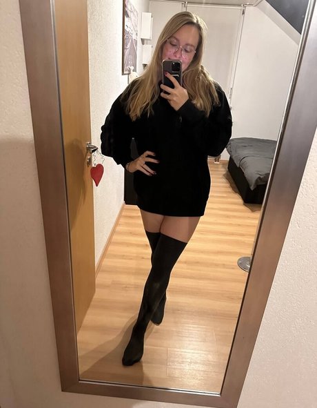 kathi tt8s sexy actress pictures