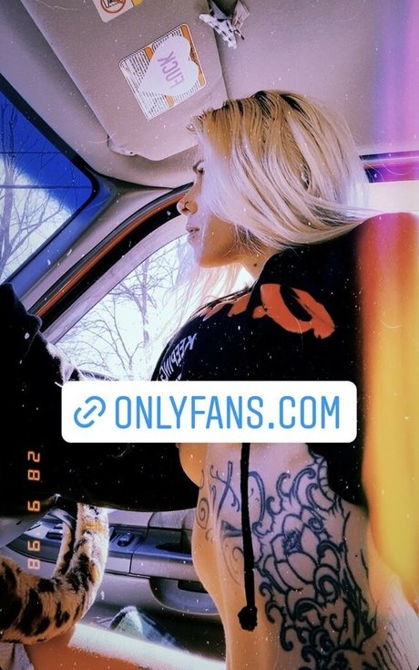 Bbygirl Justpeachiii naked star picture