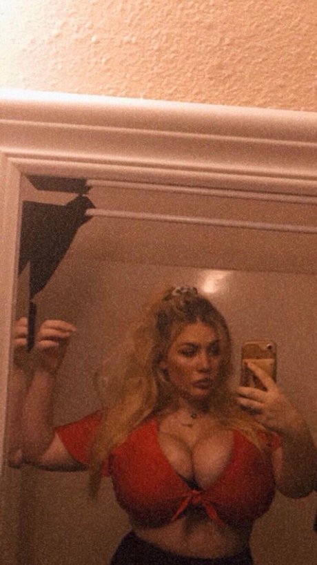 Gracekivlin nude model img