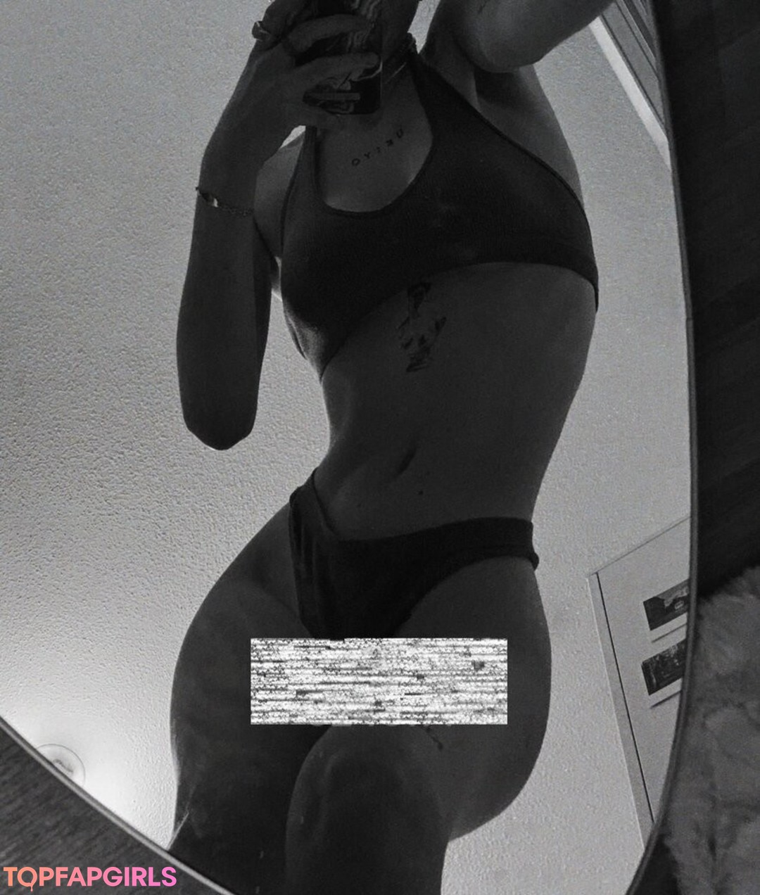 Cap0nce nudes star img