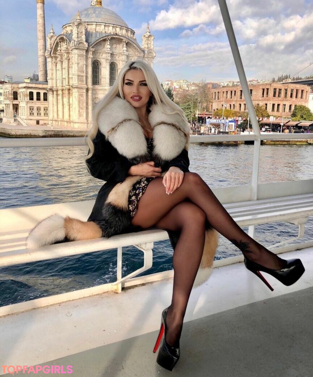 Jelena Savic beautiful star img
