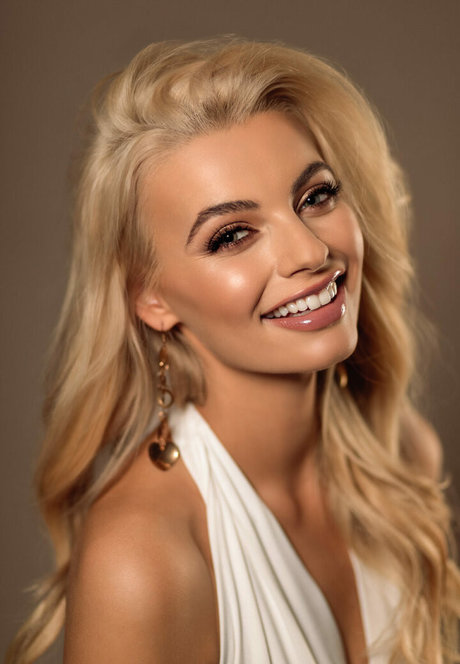 Karolina Bielawska star porn pic