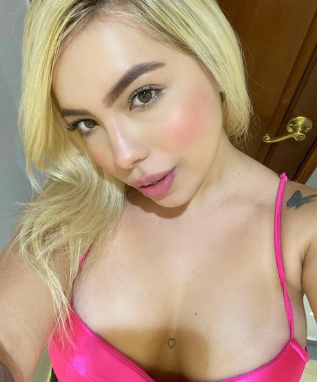 Pauletteartist high quality pornstar images