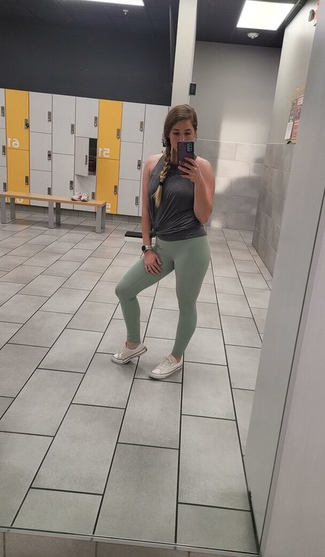 mirror onlyfans porn images