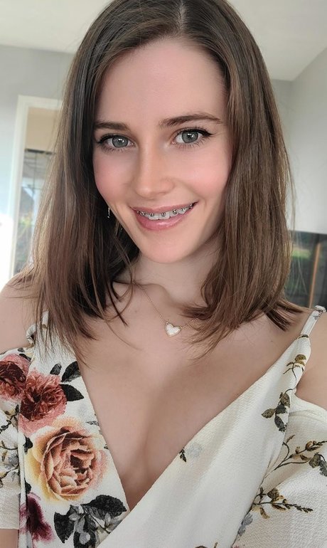 Gemma Elle pornstar nude picture