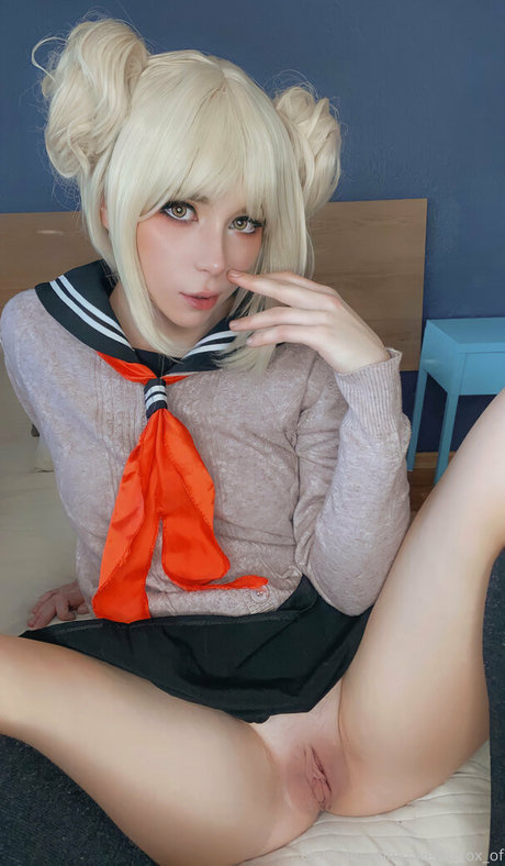 SweetieFox high quality pornstar pics