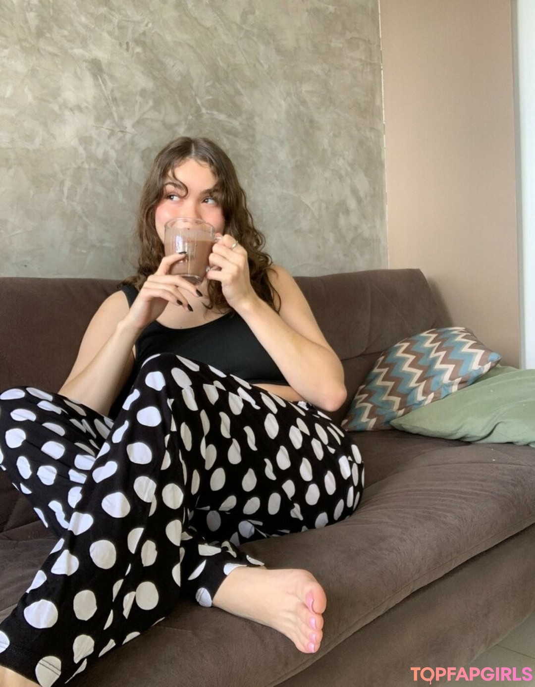 flat chested onlyfans hd photos