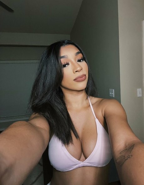 bryonceee exclusive pornstar pics