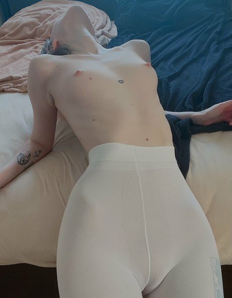 Molly cemma top profile image