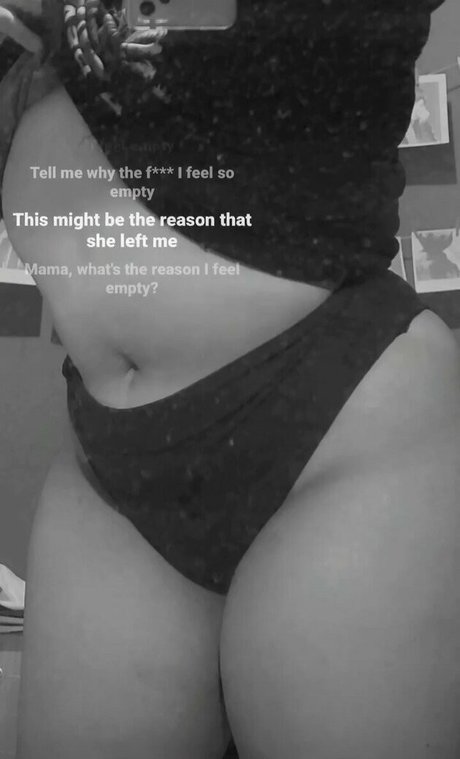 Draconiarv naked model pictures