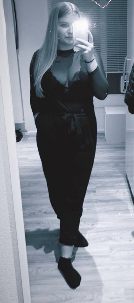 Aline Zwahlen free pornstar images