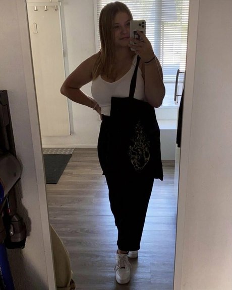 Aline Zwahlen top model photo