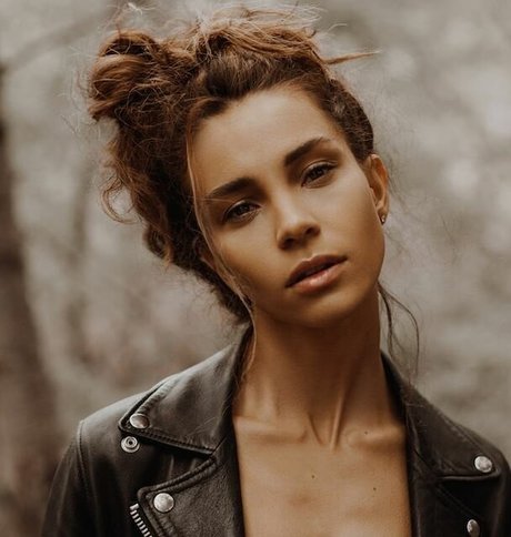 skinny brunette onlyfans pornos img