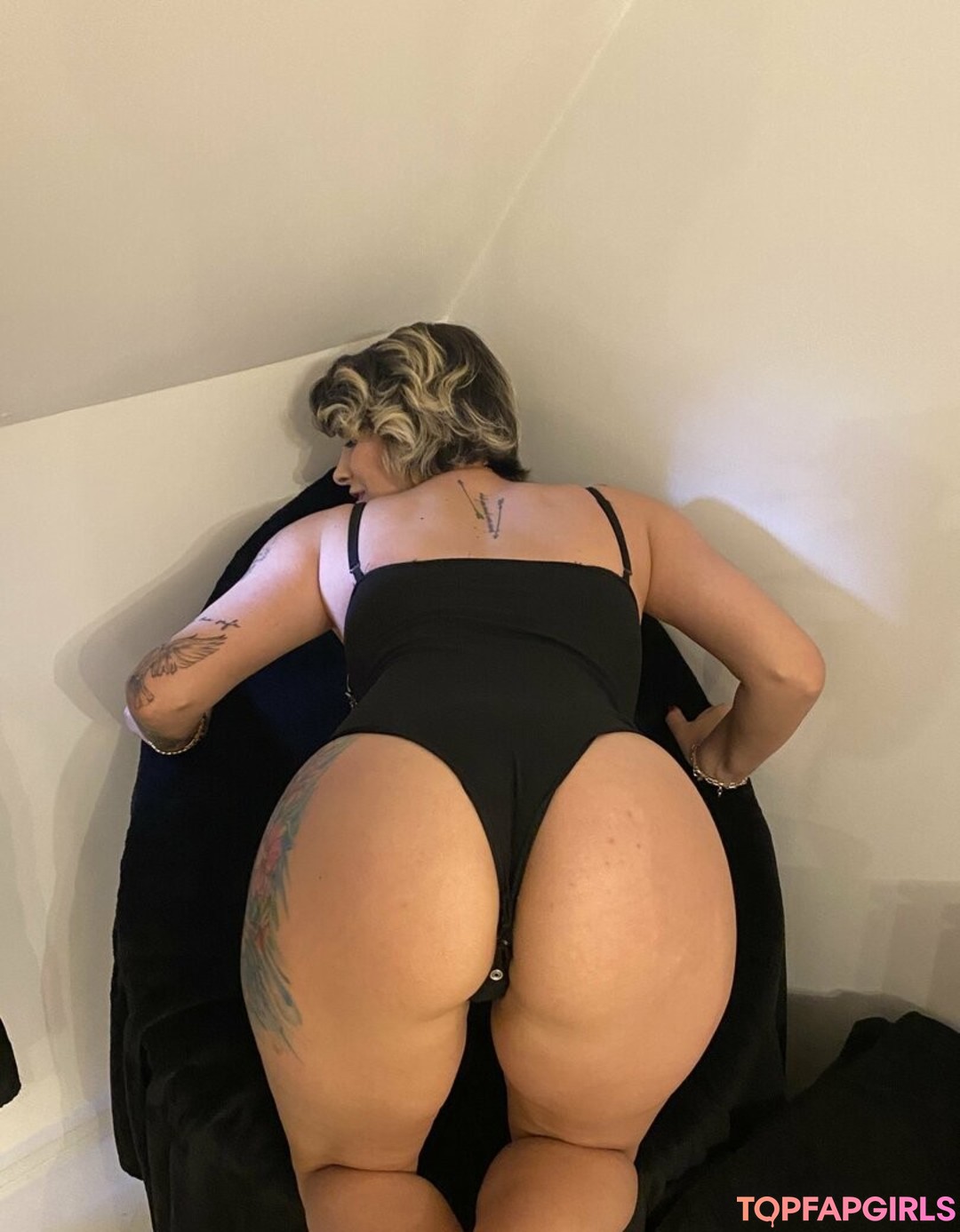 Latex Queen Anisha sex star image
