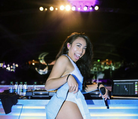 DJ Noodles pornstar nude photo