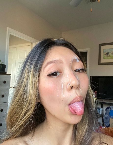 dreamyasiangirl free model images