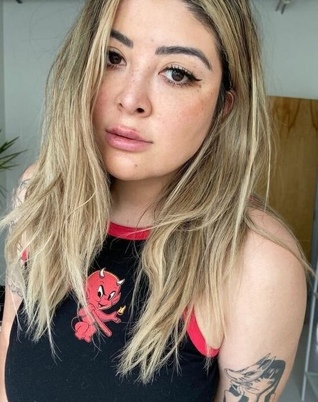 AshlynnArias nice pornstar image