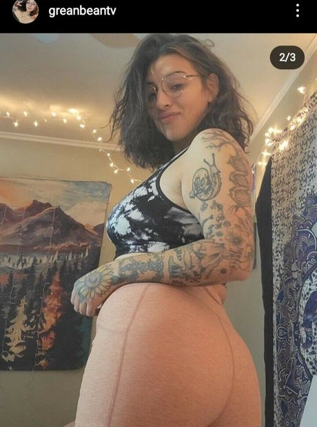 Greanbeantv art model gallery