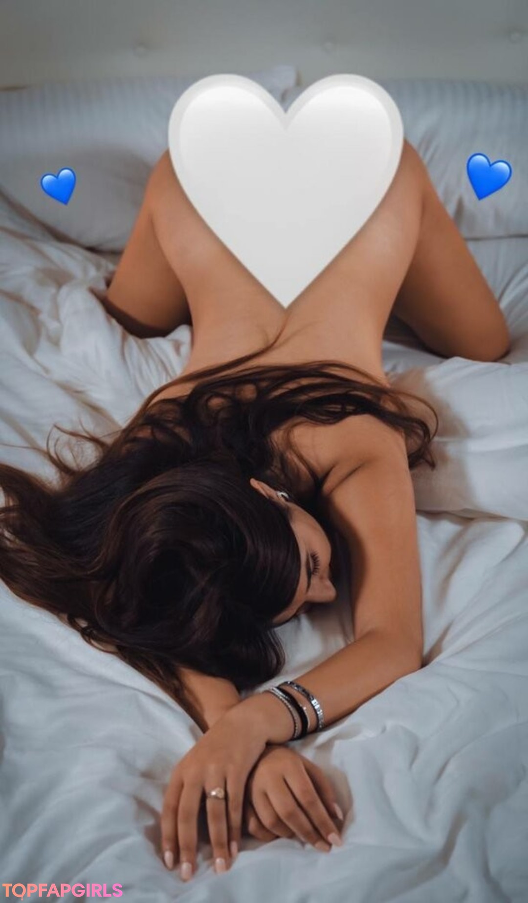 Sabina Triolo naked star pic