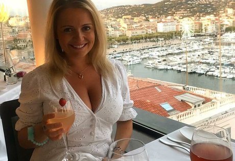 beautiful japanese onlyfans free pic