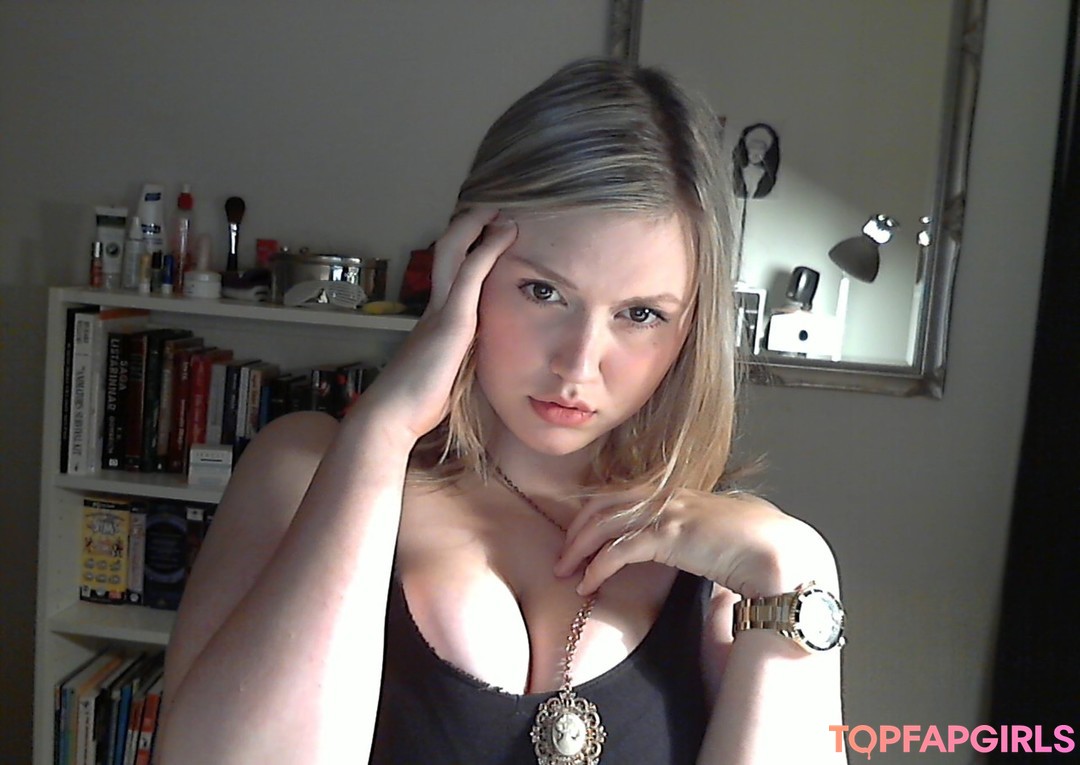 Otoni Ogni perfect actress pic
