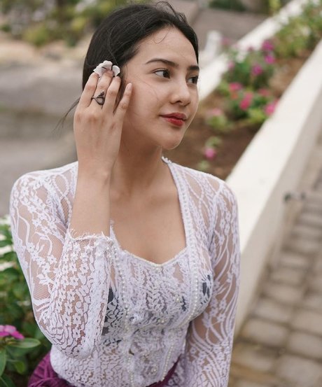 Anya Geraldine hd star photo