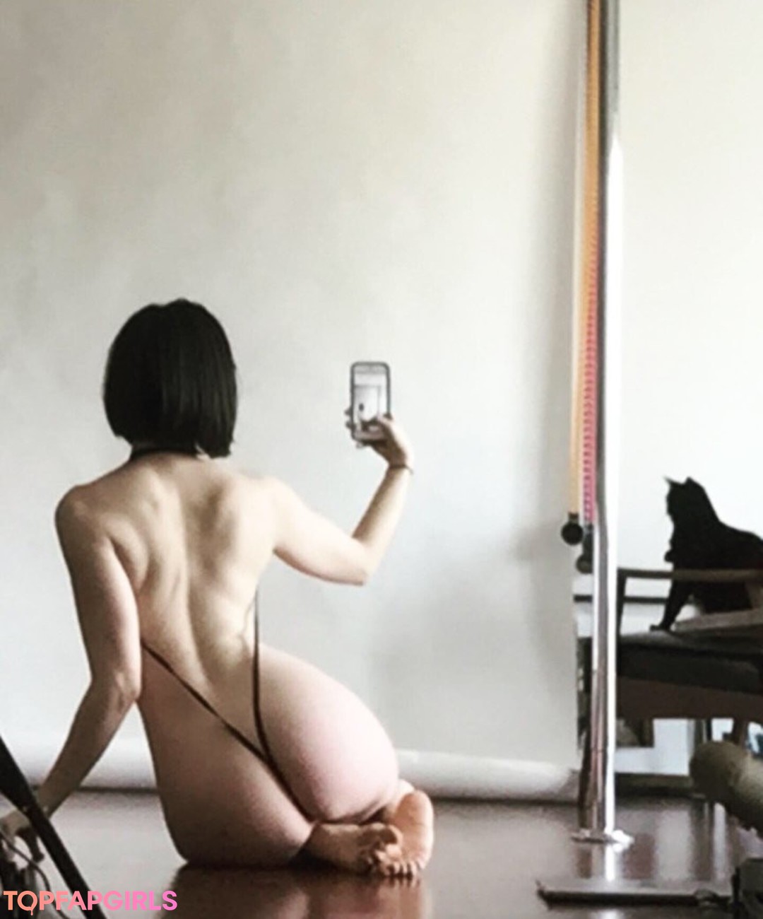 petite skinny onlyfans adult images