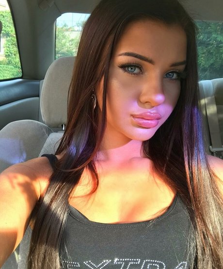 Pamela Borek erotic model gallery