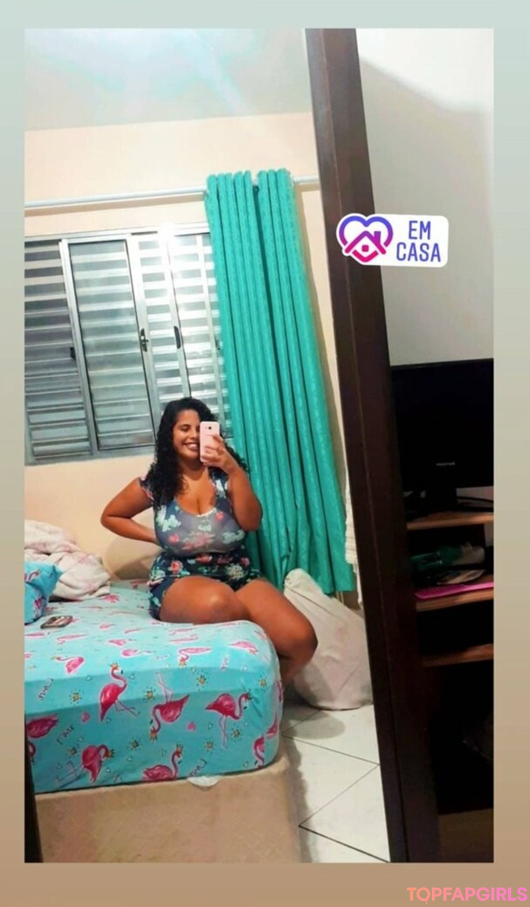 flat chested onlyfans top pics