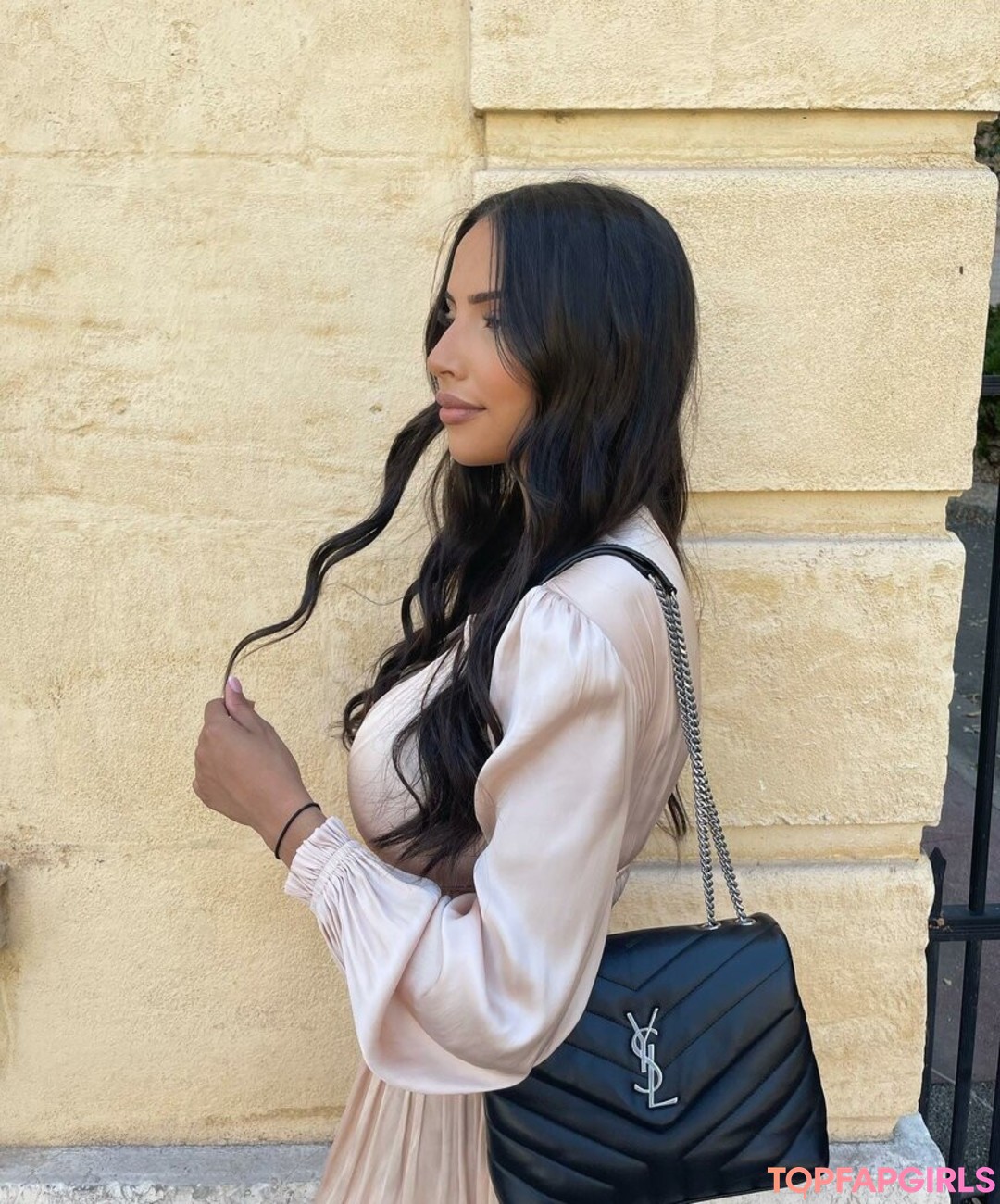 Chirine Sabaiti hd pornstar photos