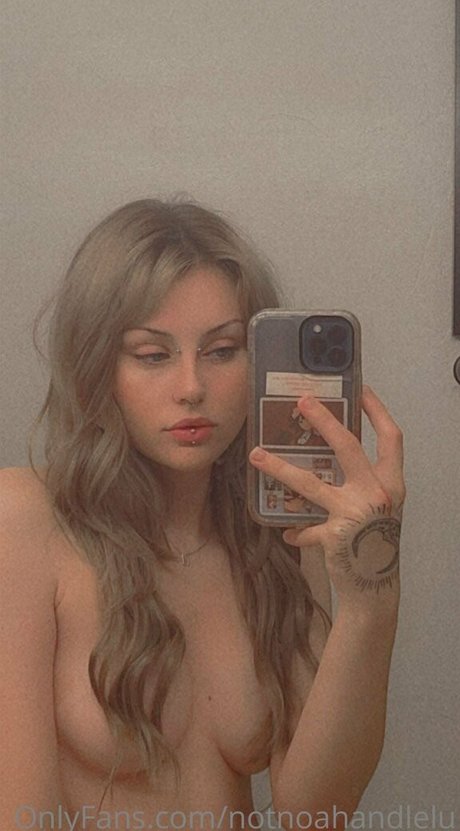 notnoahandlelu sexy model img